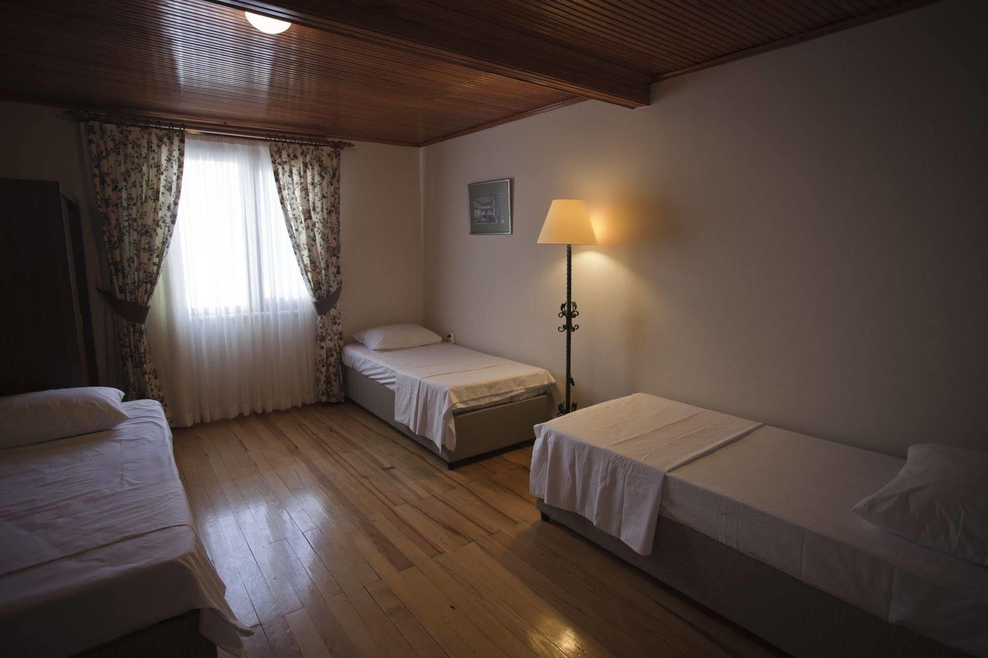 Veni Vidi Dormi Hostel Istanbul Bagian luar foto