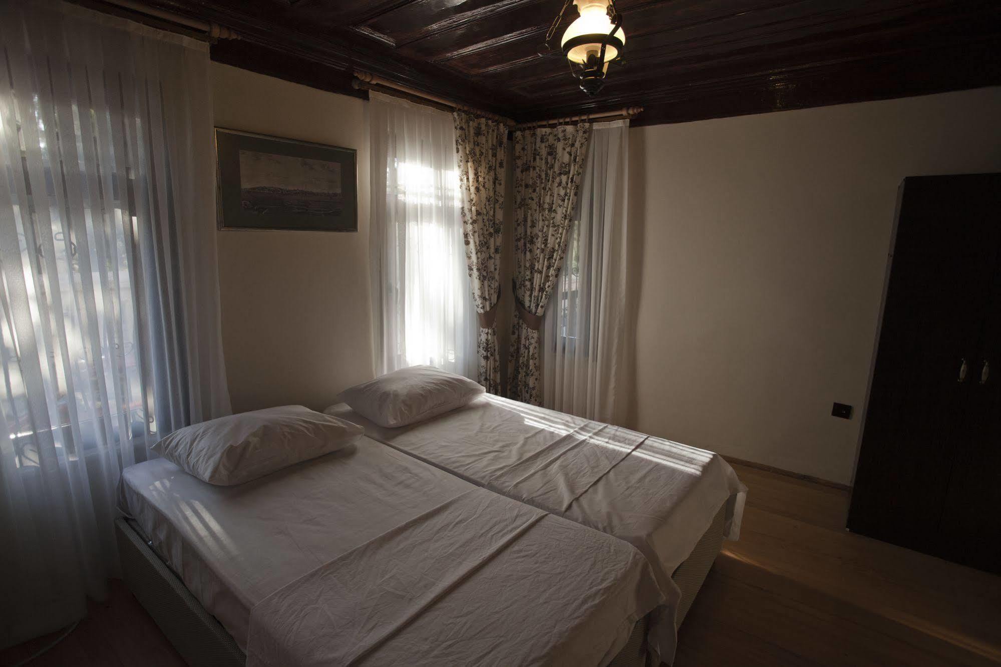 Veni Vidi Dormi Hostel Istanbul Bagian luar foto